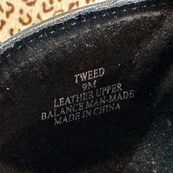 Steve Madden‎ Tweed Animal Print Mohair High Heel Peep Toe with Sequin Flowers - Picture 11 of 12